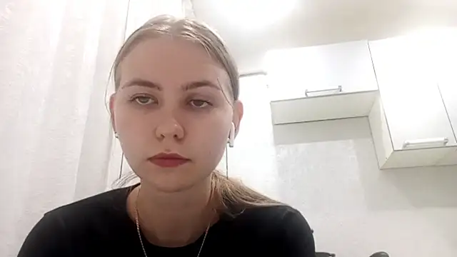AnnettaHosaka stripchat live cam model