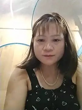 BByy_love stripchat live cam model