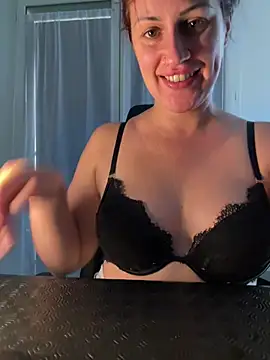 Lea-angel stripchat live cam model