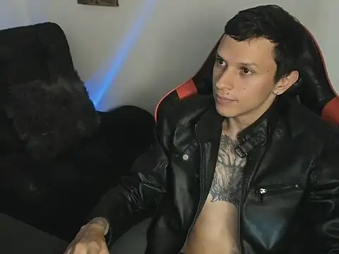 Masterdave7 stripchat live cam model