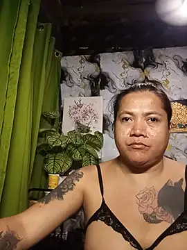 TabooSHOWgirl18 stripchat live cam model