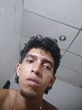 Noscay stripchat live cam model