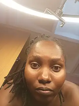 Rilaveta stripchat live cam model