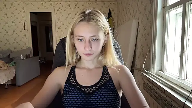 LisaBam stripchat live cam model