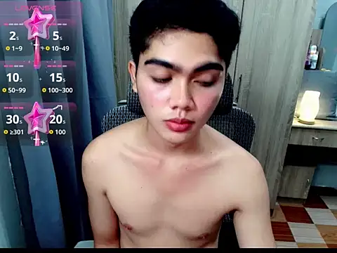 ItsKenny stripchat live cam model