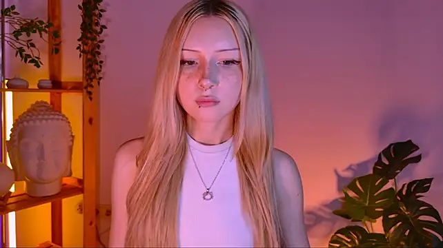 SashaQuin stripchat live cam model