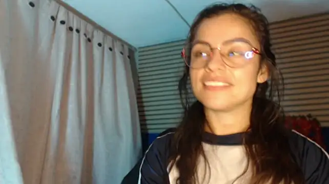 rosse_2504 stripchat live cam model