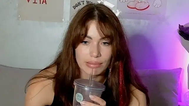 SweetDarling7 stripchat live cam model