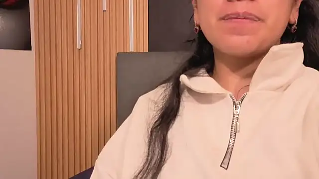 MihaCarther stripchat live cam model