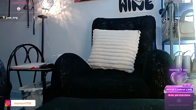 lilitth777 stripchat live cam model