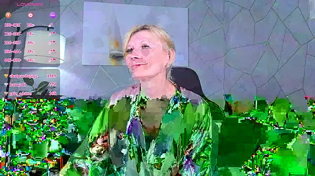 Julie_Lucas stripchat live cam model