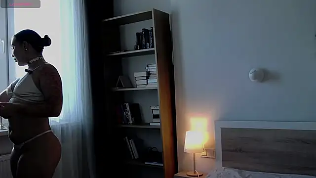 HermioneMoon stripchat live cam model