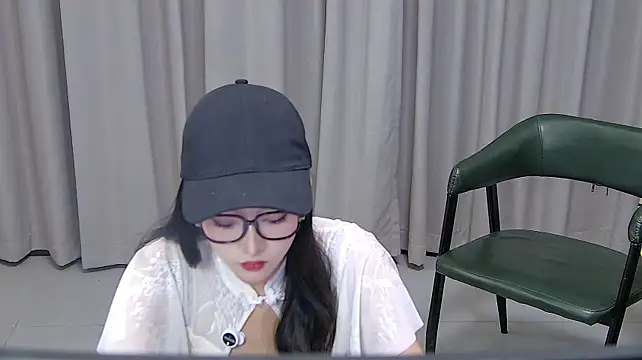 Fortun-888 stripchat live cam model