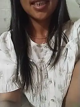 Helen-nn stripchat live cam model