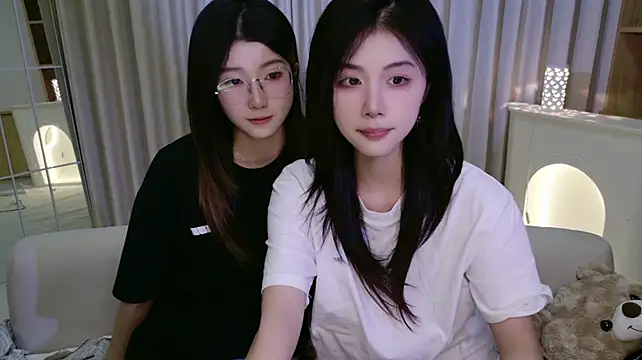 GuLuGroup stripchat live cam model