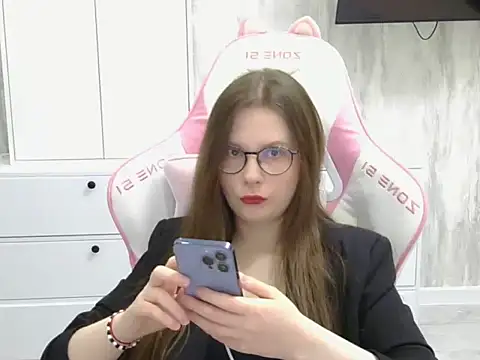 Elvirada stripchat live cam model