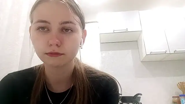 AnnettaHosaka stripchat live cam model