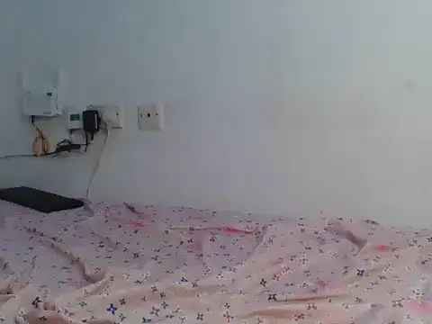 squirty-doll254 stripchat live cam model