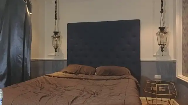 Marrymeplz stripchat live cam model