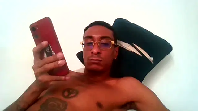 mellow_smoke stripchat live cam model