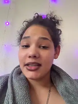 tastylolaaa stripchat live cam model