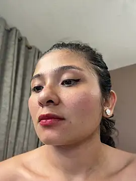 Guadalupe_Lopez stripchat live cam model