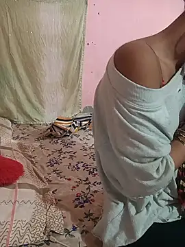 Desipari_777 stripchat live cam model