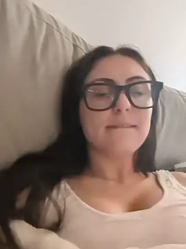 alwayswettt stripchat live cam model