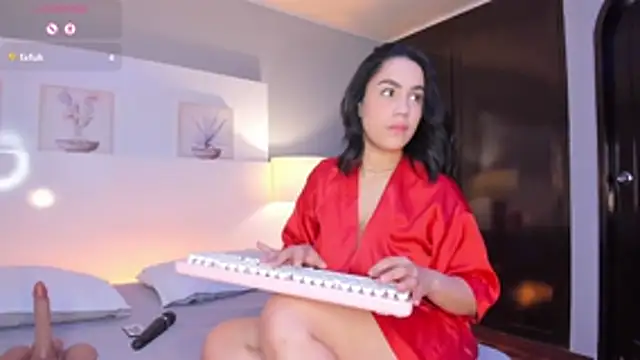 Emily_robertss1 stripchat live cam model