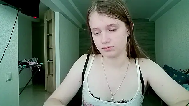 CecilleSollors stripchat live cam model