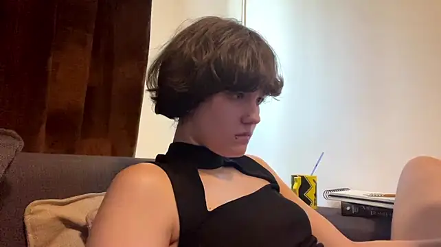 HeyFriren stripchat live cam model
