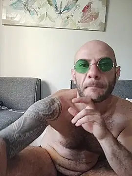 Zikoriko stripchat live cam model