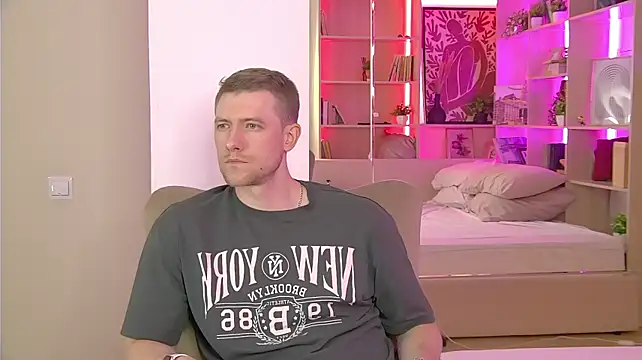 EthanPinkman stripchat live cam model