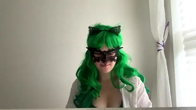 NikkiSweetGirl stripchat live cam model