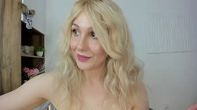 CarolMay stripchat live cam model