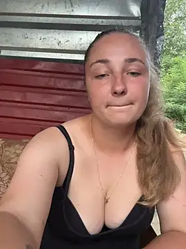Joannakiss stripchat live cam model