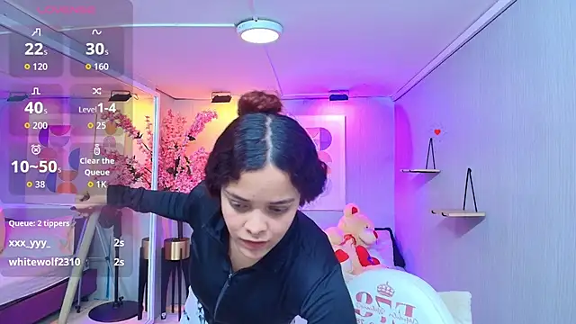 Maggy_t18 stripchat live cam model