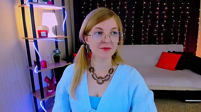 YourUniverser stripchat live cam model