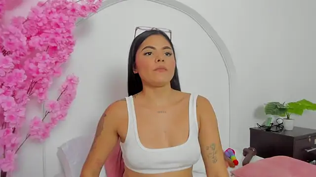 molly_lovee_ stripchat live cam model