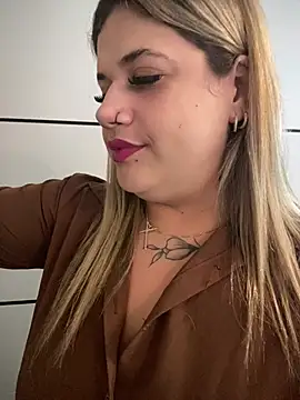 kahreal stripchat live cam model