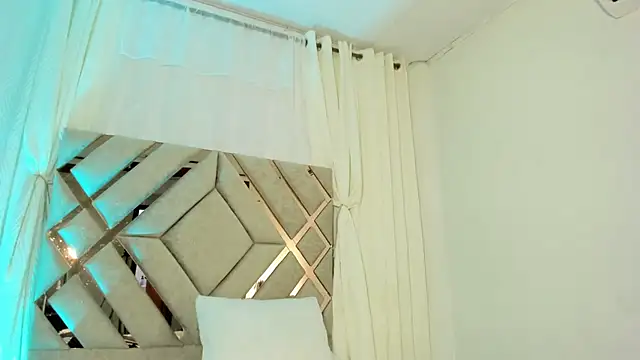 RenataPeach stripchat live cam model