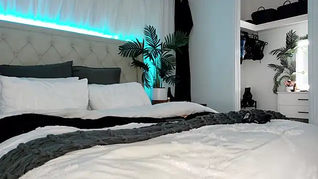 keelieuncensored stripchat live cam model