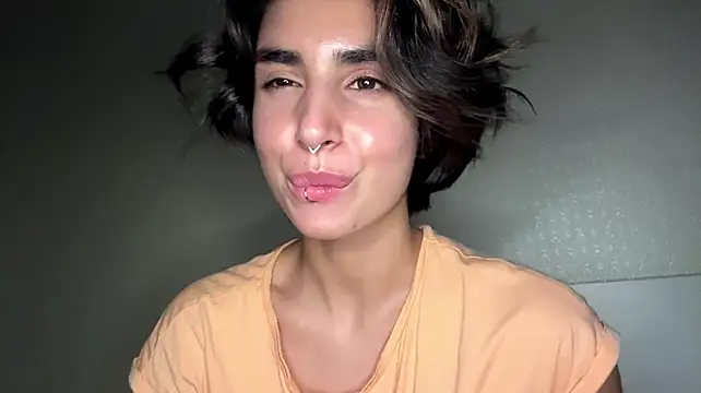 JessiaRuezga stripchat live cam model