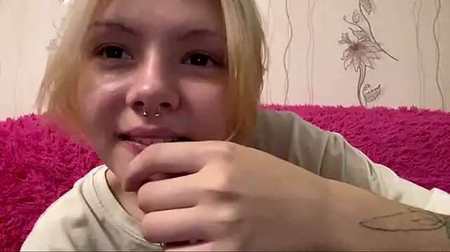 VerdieVillanveva stripchat live cam model