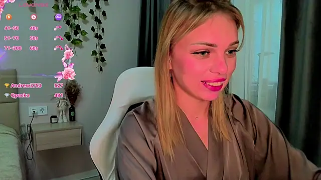 CandyBrass stripchat live cam model