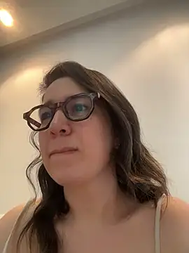 amooraaamoon stripchat live cam model