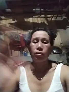 Delina68 stripchat live cam model