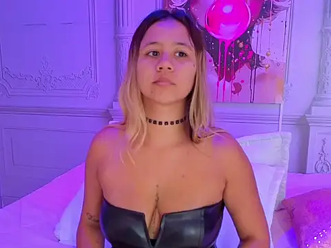 Ema_xx69 stripchat live cam model