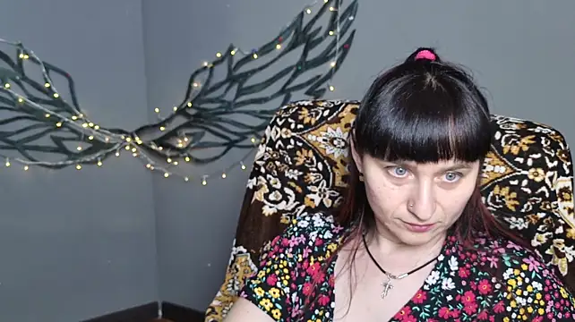 NinaFlawlees stripchat live cam model