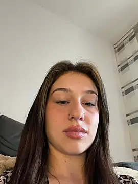 Daria-maus24 stripchat live cam model